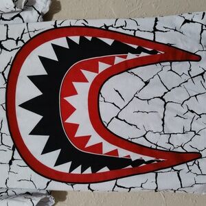 Fresh Laundry Jaws T - M